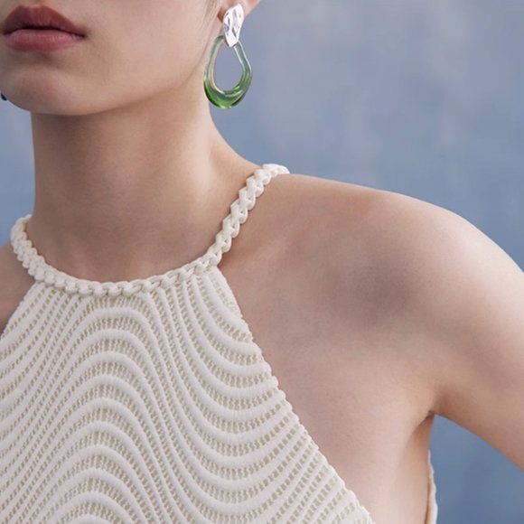 white dress - Picture 4 of 4